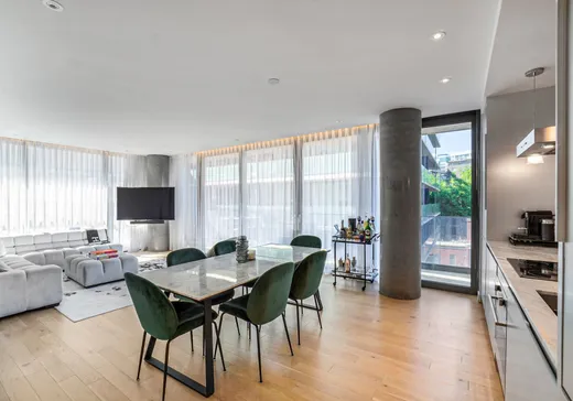 Condo à vendre - 242 Rue Young 604, Montréal (Centreville), H3C 0R7