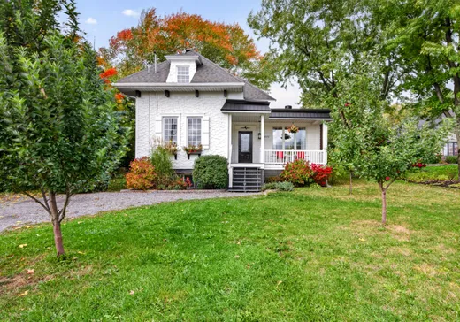 Maison à étages à vendre - 6971 Av. Royale, L'Ange-Gardien, G0A2K0