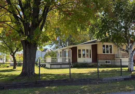 Bungalow à vendre - 211 Rue Bolduc, Terrebonne, J6W5X9