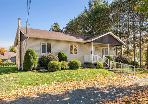 Bungalow for sale - 758 Rue des Bouleaux, Ste-Eulalie, G0Z1E0