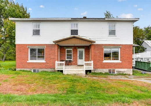 Maison à étages à vendre - 775 Route 226, Ste-Monique, J0G1N0