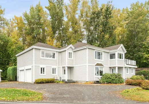 Two or more stories for sale - 3015-3035 Route du Port, Nicolet, J3T1R2