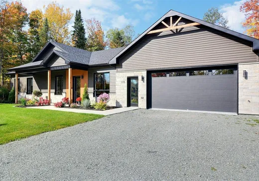 House for sale - 335 Rue des Hérons, Val des Sources, J1T 3M7