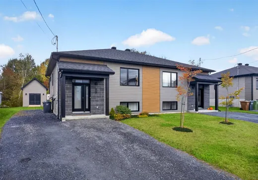 Bungalow for sale - 992 Rue de Honfleur, Rock Forest-Saint-Élie-Deauville, J1N1C9
