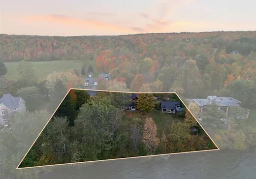 Maison à vendre - 1325 Ch. du Lac, Ste-Catherine-De-Hatley, J0B 1W0