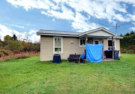 Bungalow à vendre - 64 Rue des Loisirs, Témiscouata-sur-le-Lac, G0L2B0
