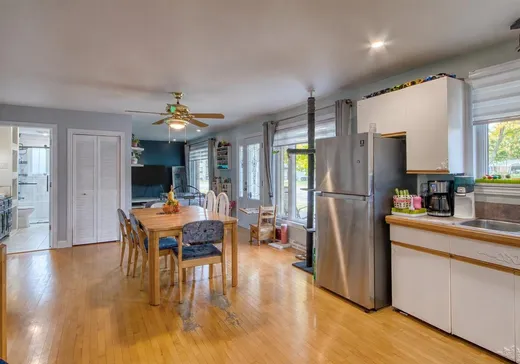 House for sale - 15 Rue Leblanc, Warwick, J0A 1M0