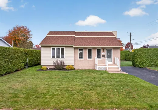 Bungalow à vendre - 1061 1re Allée, Drummondville, J2A2G7