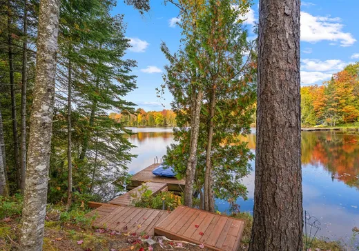 Maison à vendre - 2 Rue du Louveteau, Sainte-Marguerite-du-Lac-Masson, J0T 1L0