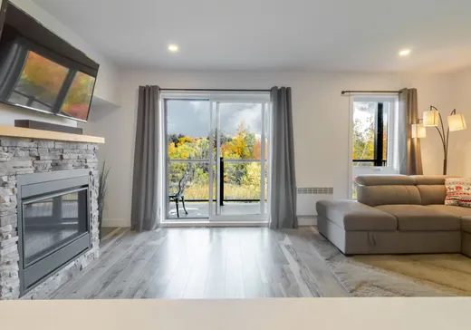 Condo for sale - 74 Rue de Joliette, Bromont, J2L 1H7