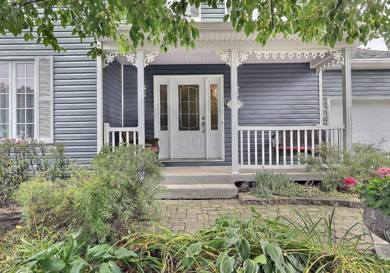 957 Rue Côté — photo 1