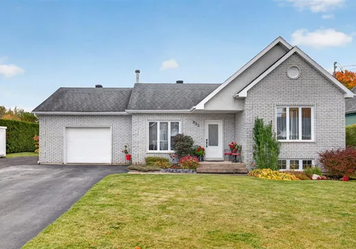 House for sale - 822 Rue Rolland, St-Cyrille-De-Wendover, J0C 1A0
