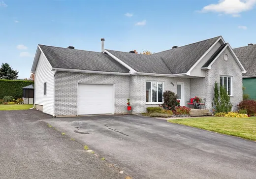House for sale - 822 Rue Rolland, St-Cyrille-De-Wendover, J0C 1A0