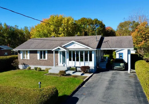 House for sale - 40 Rue Lacharité, St-Francois-Du-Lac, J0G 1M0