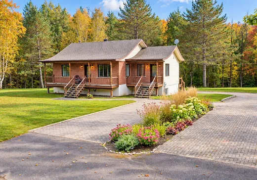 Maison à vendre - 861 Ch. du Lac-à-la-Loutre, Bergeronnes, G0T 1G0