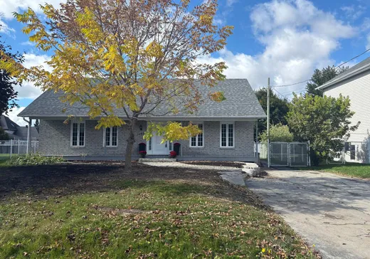 Maison à étages à vendre - 1445 Rue de Jonquière, Gatineau, J8R2V1