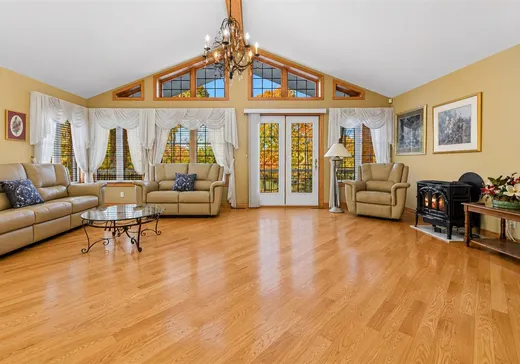 Maison à vendre - 195 Rue Copeland, Lachute, J8H 3W8