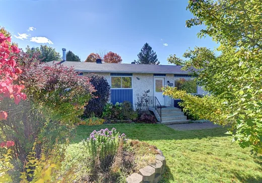 Bungalow for sale - 1924 Ch. Galvin, Sherbrooke, J1G3G1