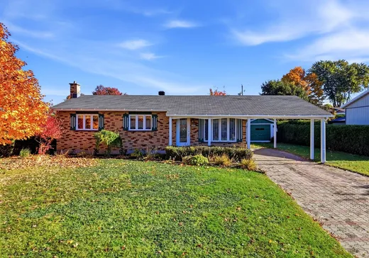 Bungalow à vendre - 1460 Rue des Roses, Plessisville, G6L3E9