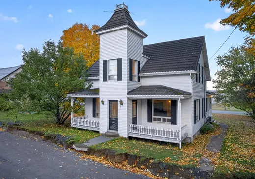 Maison à vendre - 1250 Rue de l'Église, Saint-Félix-de-Kingsey, J0B 2T0