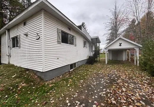 Maison à vendre - 3320 Ch. du Tour-du-Lac, Herouxville, G0X 1J0