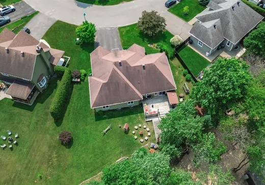 Maison à vendre - 9 Av. des Faucons, Saint-Sauveur, J0R 1R4