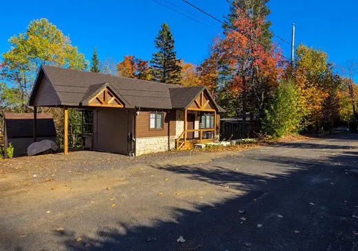 Bungalow à vendre - 810 Ch. du Lac-d'Argile, Chertsey, J0K3K0