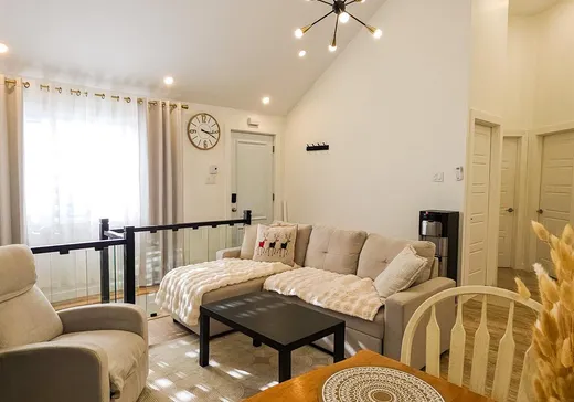 Maison à vendre - 810 Ch. du Lac-d'Argile, Chertsey, J0K 3K0