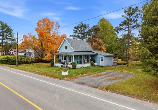 Maison à vendre - 285 Rue St-Marc, Coaticook, J1A 2M4