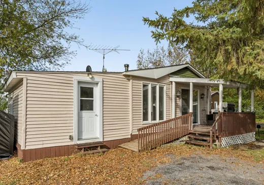 Maison à vendre - 20 Rue de Casablanca, Farnham, J2N 0L7