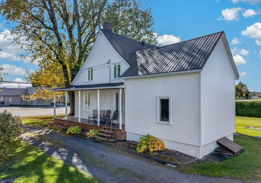 Maison à vendre - 680 Rue Principale, Sainte-Anne-de-la-Pérade, G0X 2J0