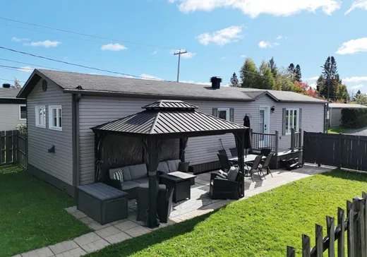 Maison mobile à vendre - 581 Rue Pacifique, Lac-St-Charles, G3G1W7