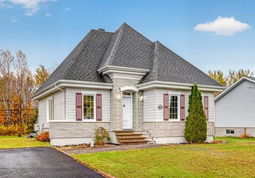 Bungalow à vendre - 493 Rue Matte, Saint-Marc-des-Carrières, G0A4B0
