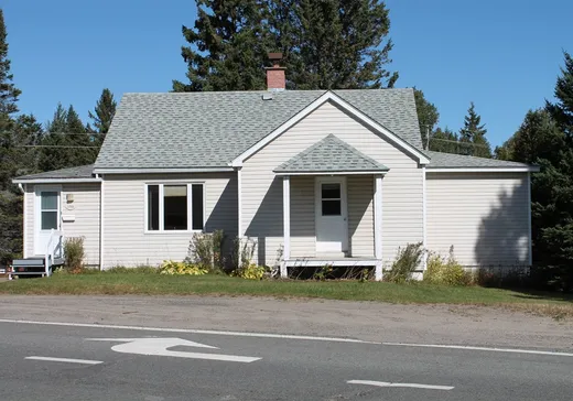 Bungalow à vendre - 170 Boul. Norbert-Morin, Sainte-Agathe-des-Monts, J8C2W3