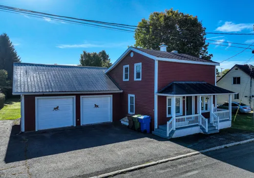 Two or more stories for sale - 214 Rue Ste-Luce, Thetford-Mines, G0N1E0