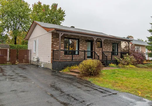 Maison à étages à vendre - 11 Rue Olympia, Blainville, J7C3X3