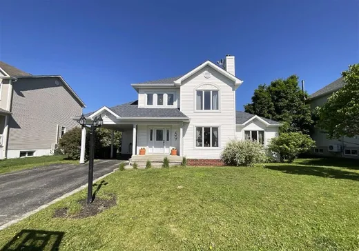 Two or more stories for sale - 59 Rue Paquin, Sherbrooke, J1C0L4
