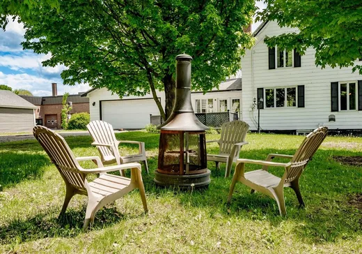 Maison à vendre - 249 Rue St-Paul E., Coaticook, J1A 1G1