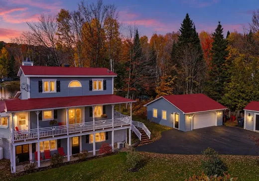 Maison à étages à vendre - 240 388e Avenue, Saint-Hippolyte, J8A3A2