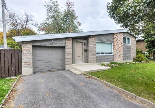 Bungalow à vendre - 8311 Av. Curé-Clermont, Montréal (Anjou), H1K1X9