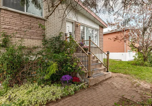 Maison à vendre - 1050 Rue Parnasse, Brossard, J4W 2C4