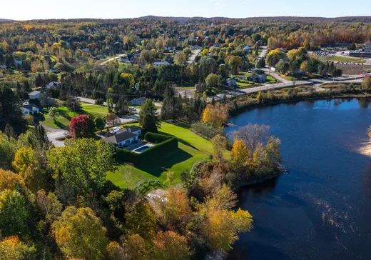 Maison à vendre - 2486 Ch. de la Lièvre S., Mont-Laurier, J9L 3G3