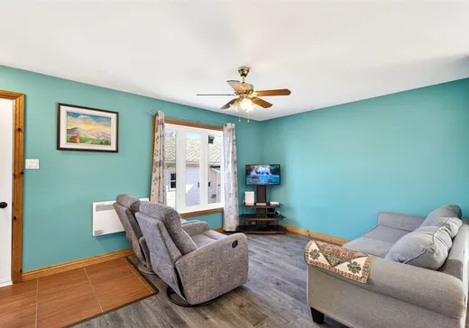 Maison à vendre - 141 Rue du Curé-Mauger, Saint-Isidore-de-Clifton, J0B 2X0