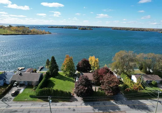 Maison à vendre - 77 Boul. du Bord-de-l'Eau, Salaberry-de-Valleyfield, J6S 0A2