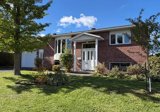 Maison à étages à vendre - 10 Tsse Groulx, Granby, J2G8T2