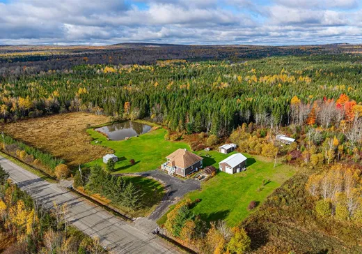 Bungalow à vendre - 571 Ch. de la Yard, Lac-Mégantic, G0Y1E0