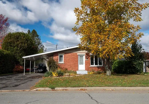 Bungalow for sale - 1949 Rue Dionne, Plessisville, G6L1T2