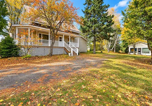 1 1/2 Storey for sale - 15 Ch. du Lac, Saint-Antonin, G0L2J0