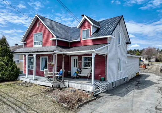 Maison à vendre - 5697 Boul. Frontenac E., Thetford Mines, G6H 4H5