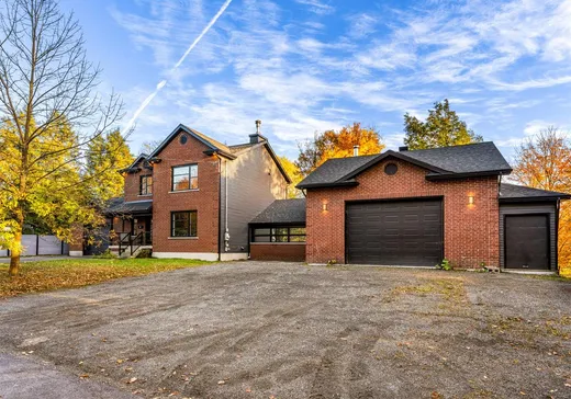 Maison à vendre - 107 5e Avenue, Windsor, J1S 3B1